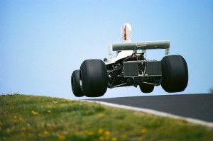 Hesketh-308-1974-James-Hunt-01-680x453[1]