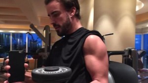 Fernando-Alonso-gimnasio_TINIMA20150313_0192_5