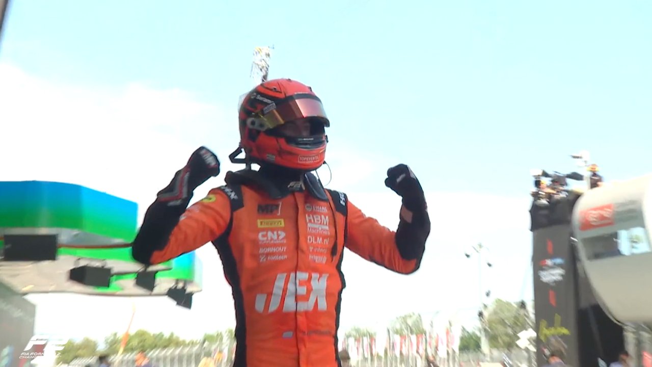 Richard Verschoor se lleva la victoria en una sprint marcada por multiples remontadas