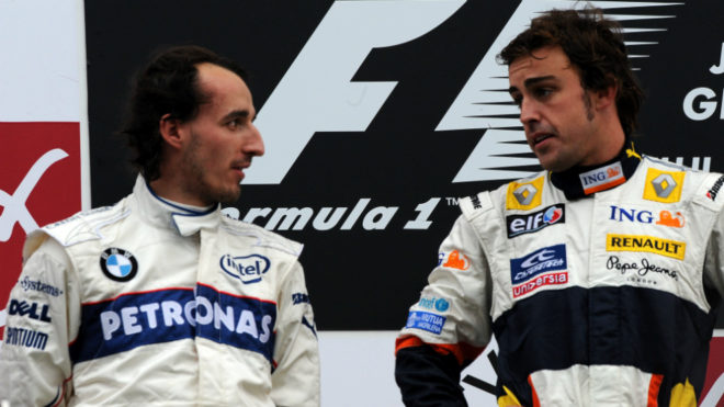 Robert Kubica se moja sobre Fernando Alonso: «Que tenga un coche mejor y les patee el culo al resto» Robert Kubica se moja sobre Fernando Alonso: «Que tenga un coche mejor y les patee el culo al resto»